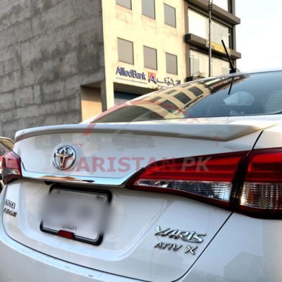 Unpainted Toyota Yaris Trunk Spoiler Without LED