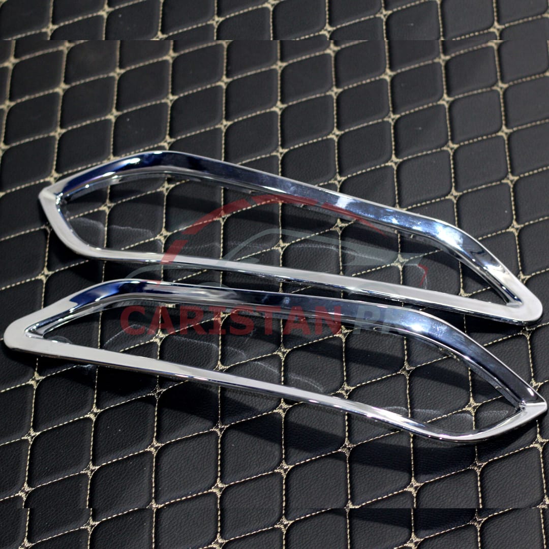 Toyota Yaris Chrome Reflector Light Cover