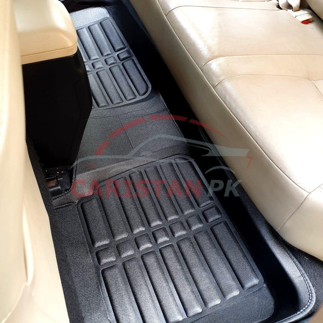 Toyota Corolla 5D Floor Mats Black 2014-23