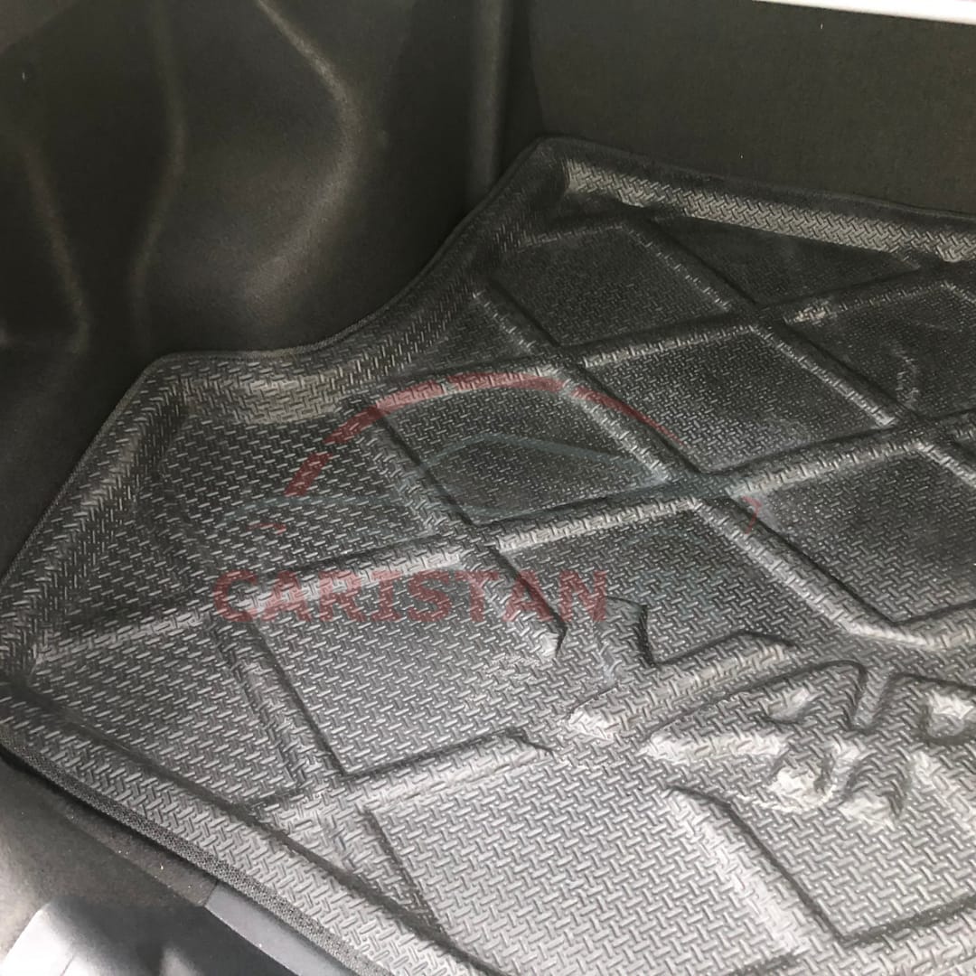 Toyota Yaris Foam Trunk Mat Black