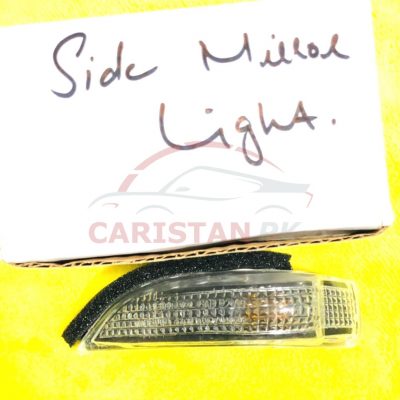 Toyota Vitz Side Mirror Indicator Turn Signal Light Right Side 2011-16